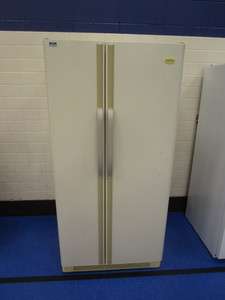 lot 128 image: Frigidaire Side by Side RefrigeratorFreezer