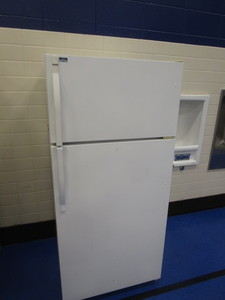 lot 129 image: Kenmore RefrigeratorFreezer