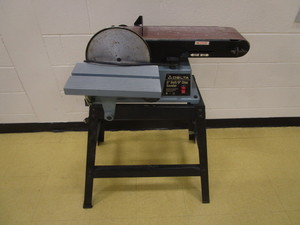 lot 141 image: Delta BeltDisc Sander wStand