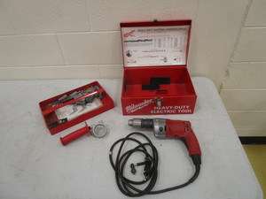 lot 148 image: Milwaukee 12 Hammer Drill