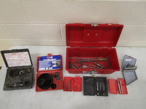 lot 149 image: Hole Saws, Misc Drill Bits & Toolbox