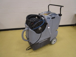 lot 169 image: Advance Reel Cleaner Multi Surface Cleaning Machine