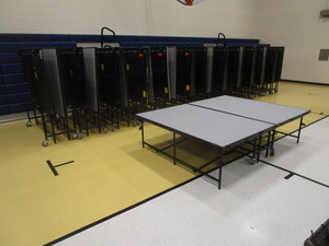 lot 172 image: (14) Stage Sections 6x8x2 & 2 Sets of 3 Stairs