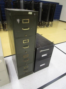 lot 200 image: (2) File Cabinets