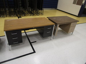 lot 201 image: (2) Desks 30x5x29 & 30x4x29