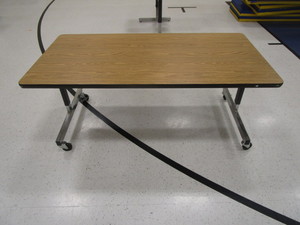 lot 203 image: Adjustable Height Rolling Computer Desk 30x5