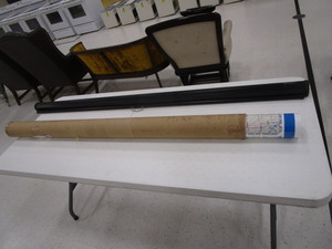 lot 225 image: Pull Down Projector Screen & Laminated South Dakota Map