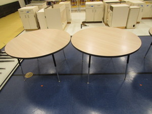 lot 236 image: (2) Adjustable Height Round Tables 4