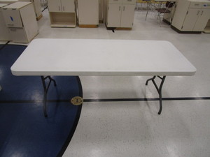 lot 243 image: 6 Banquet Table