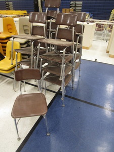 lot 248 image: (18) Student Chairs 17 Seat Height