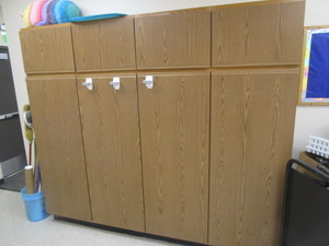 lot 138 image: (4) Wall Cabinets 12x7x8 overall