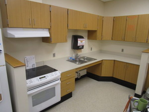 lot 124 image: Handicap Accessible Kitchen 11x3 12