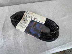 lot 49 image: 100ft. Low Voltage Cable