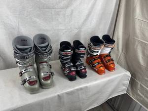 lot 54 image: Ski Boots