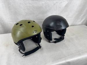 lot 55 image: Ski Helmets