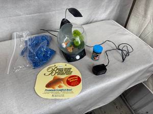 lot 68 image: Small Fishbowl w Supplies and Betta Food