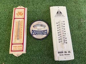 lot 24 image: Vintage Thermometers
