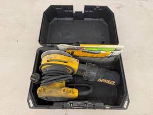 lot 26 image: DeWalt C26451K Palm Sander