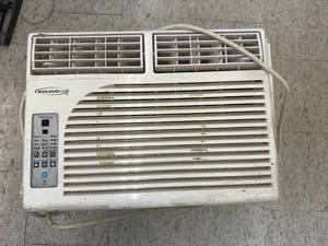 lot 60 image: Soleus Air 8500BTU Air Conditioner