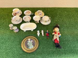 lot 85 image: Mixed Vintage Lot