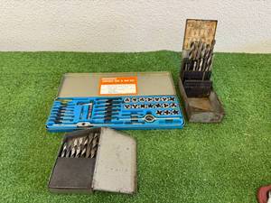 lot 105 image: 40 Piece Tap & Die Set & Drill Bits