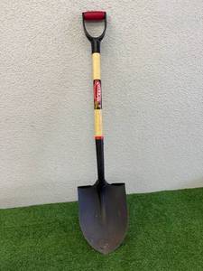 lot 109 image: Round Point Shovel