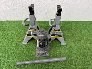 lot 120 image: 6 Ton Hydraulic Jack & 3 Ton Jack Stands