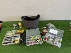 lot 124 image: Fishing Supplies