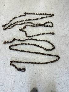 lot 134 image: Pair of Chains