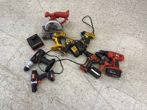lot 145 image: Assorted Cordless Power Tools
