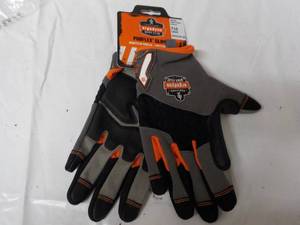 lot 43 image: ProFlex Gloves Gray Size M...