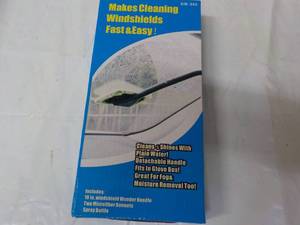 lot 58 image: 16 Windshield Cleaner...