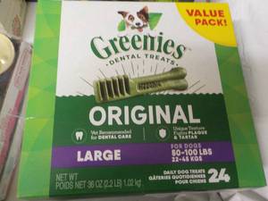 lot 62 image: Box of Greenies Dental Treats Origi...