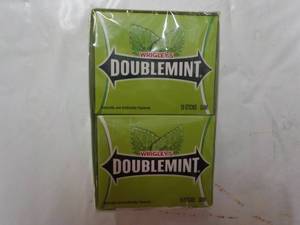 lot 102 image: Double mint Gum...