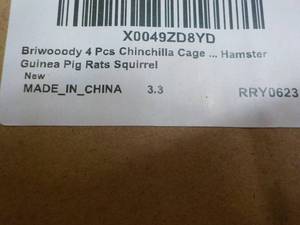 lot 142 image: 5 pc Chincilla Pet Gage...