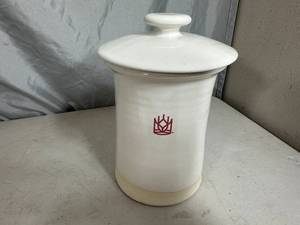 lot 34 image: Great Day Pottery Sourdough Starter Container with Lid