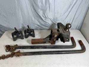 lot 39 image: Weight Distribution Hitch System - Needs TLC