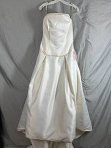 lot 55 image: Wedding Chapel Bridals Wedding Dress - Size 14 - $556 price tag