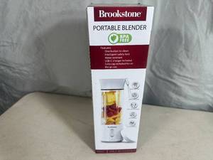 lot 72 image: New Brookstone Portable Cordless Blender