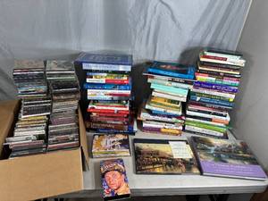 lot 78 image: Large Lot of Music CDs and Books