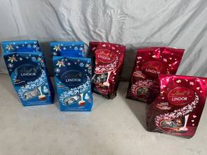 lot 83 image: 7 Bags of Lindt Lindor Limited Edition Chocolate Truffles
