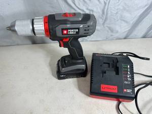 lot 91 image: Porter Cable 18 volt Drill Driver with Charger - Needs Battery