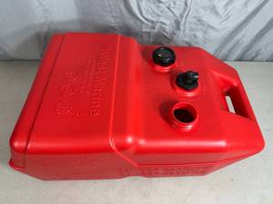 lot 96 image: New West Marine 6 Gallon Boat Gas Tank with Gauge - Missing Cap