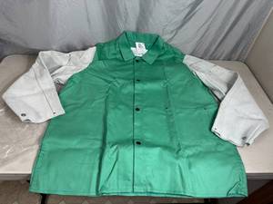 lot 112 image: New Steiner Weldlite Plus Welders Jacket with Leather Sleeves