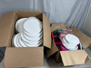 lot 115 image: 2 Boxes of New Pyrex and Corelle Plastic Lids
