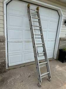 lot 7 image: Werner 16 ft Aluminum Extension Ladder