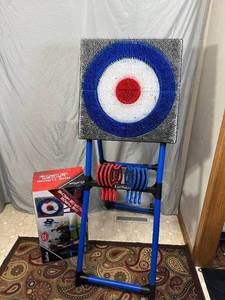 lot 5 image: Axe Throwing Game