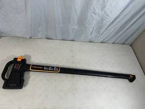 lot 123 image: New Fiskars Wood Splitter Axe