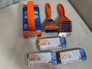 lot 139 image: New Citrusafe Grill Brushes, Pull Start Fire Starters