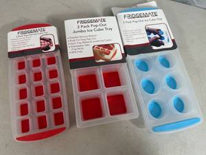 lot 162 image: 6 New Easy Pop-Out Ice Cube Trays